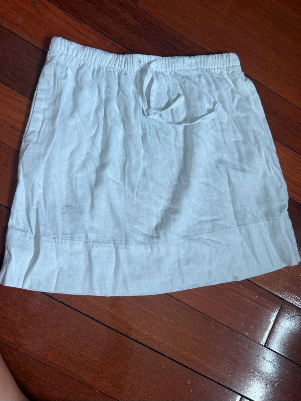 H&M White Mini Skirt with Elastic Waist